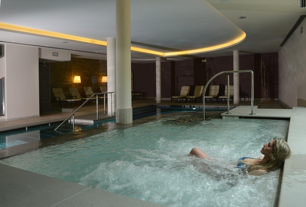 Hotel Ambassador Levico Terme Exterior foto
