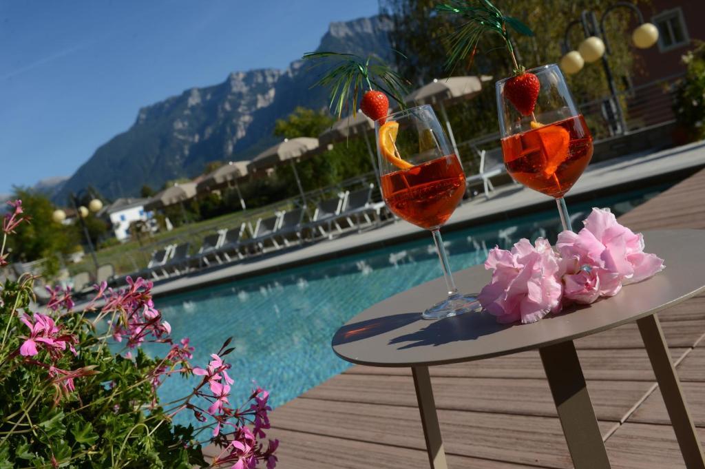 Hotel Ambassador Levico Terme Exterior foto