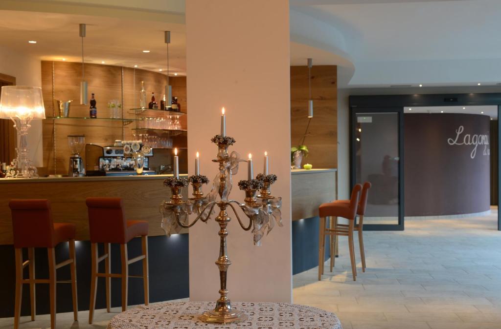 Hotel Ambassador Levico Terme Exterior foto