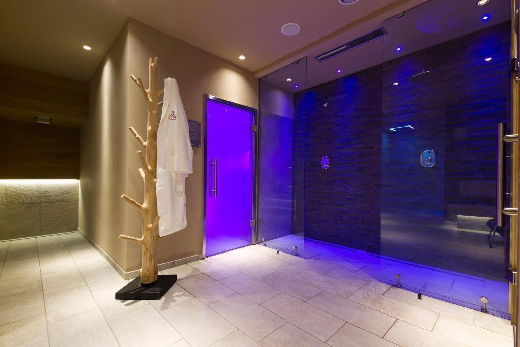 Hotel Ambassador Levico Terme Exterior foto