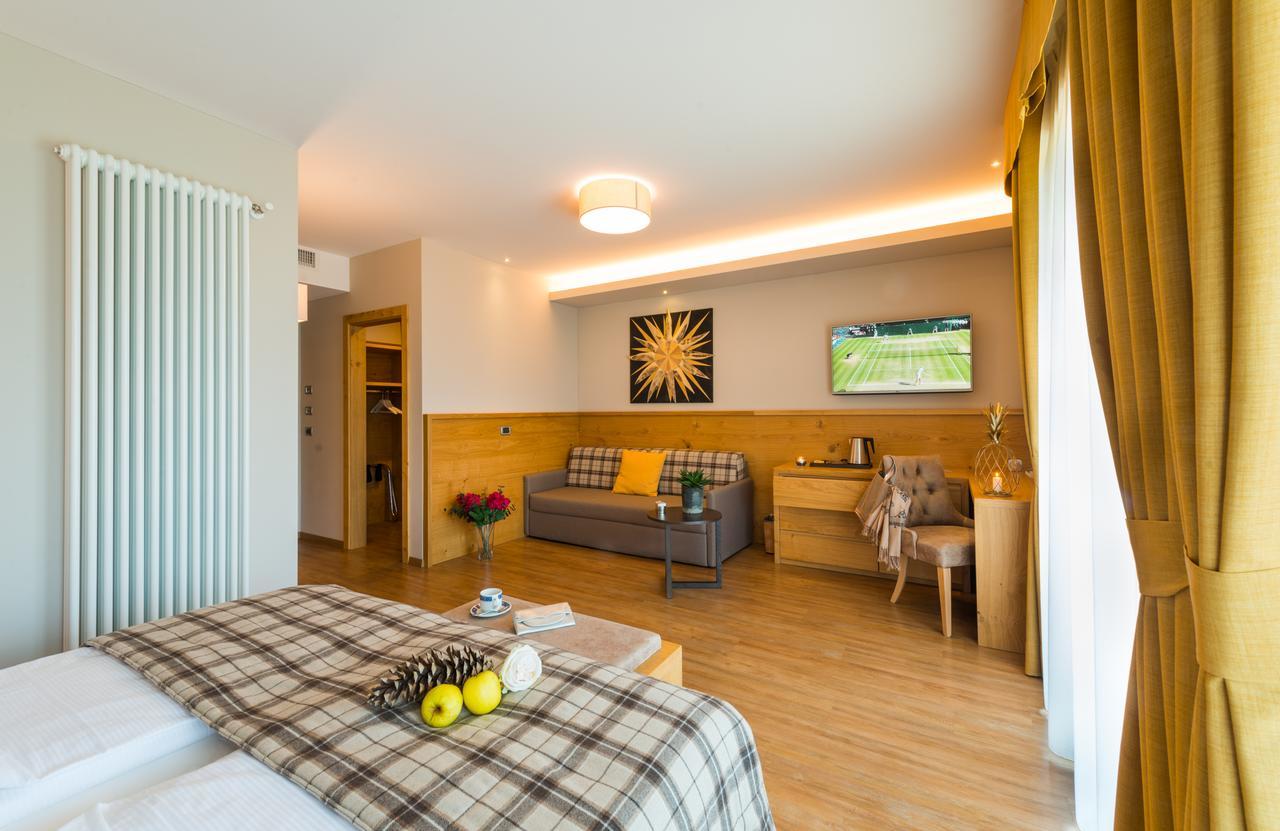 Hotel Ambassador Levico Terme Exterior foto